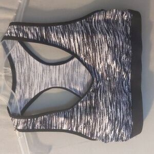 Zone Pro girls sports bra size Large and fruit of the loom (pink)